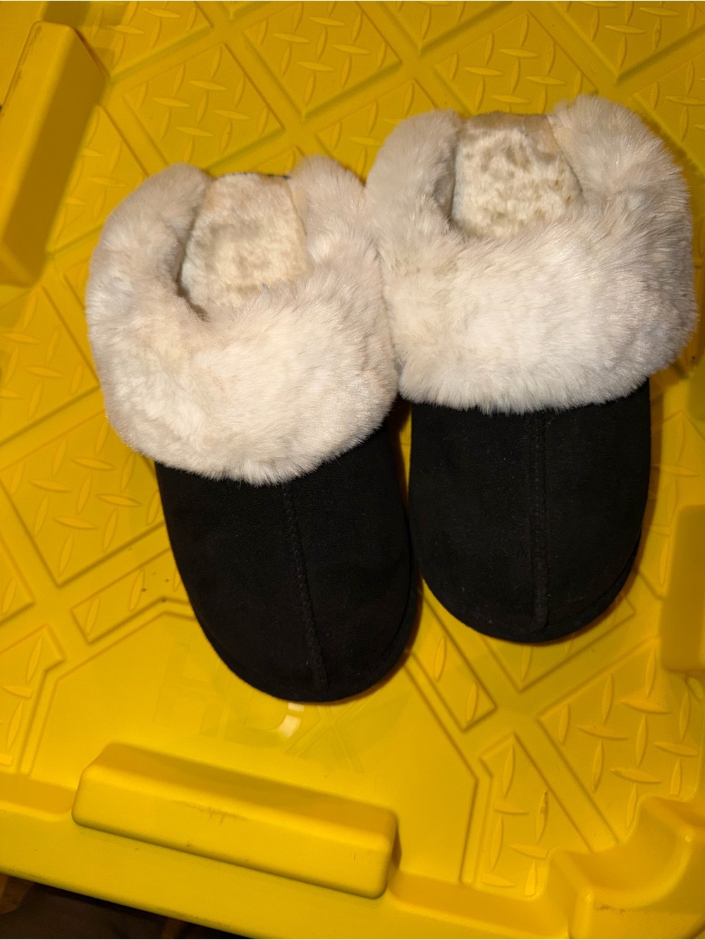 Women’s Faux Fur-Lined Slippers - Black with Cream Fur